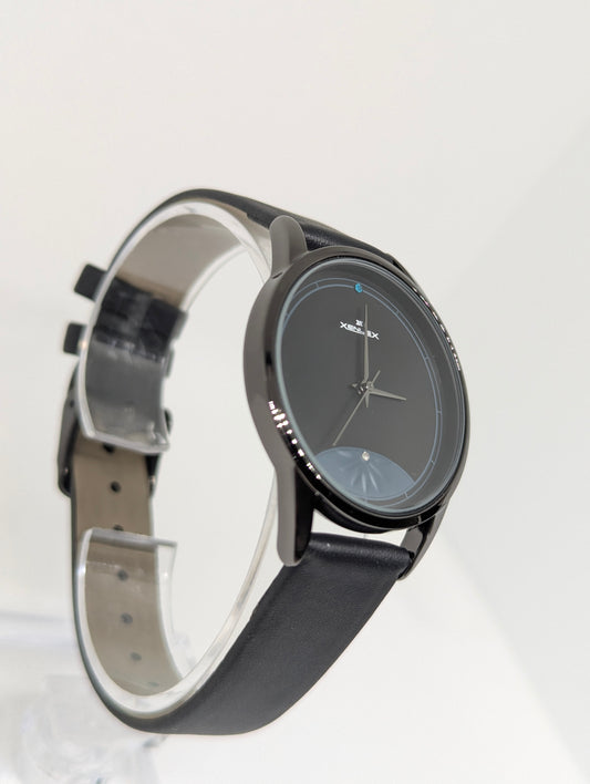 Minimalist Black Dial Xenlex Wristwatch – Timeless Elegance in Motion