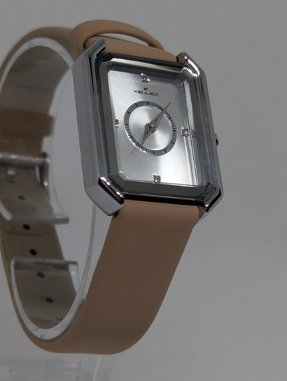 Ladies Minimalist Black Dial Xenlex Wristwatch – Timeless Elegance in Motion